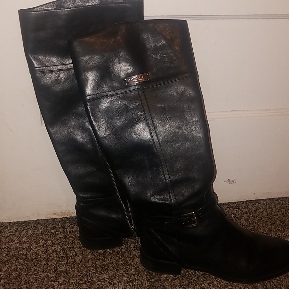 Coach knew high boots